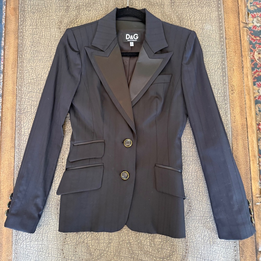 D&G Dolce & Gabbana Black Pinstripe Wool Blazer Satin Peak Lapel IT 40 US 4